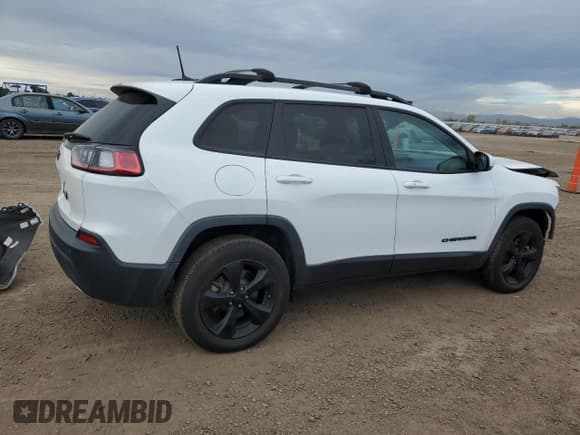 ✅ 2020 Jeep Cherokee Altitude • VIN: 1C4PJMLXXLD506072 • Lot: 82436645. Wystawiony na Copart z przebiegiem 38 970 mil. Bezpłatny archiwum sprzedaży aukcyjnych z USA i szczegółowy raport historii pojazdu na DreamBid. Zdjęcie 3.