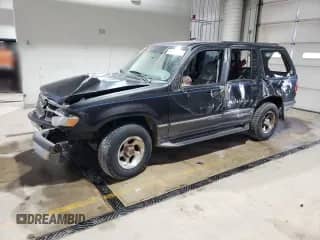 1998 Ford Explorer XLT z VIN 1FMZU32P3WUA37001, wystawiony jako Copart lot #50911365 z przebiegiem Nie podano mil oraz Szkoda całkowita • Salvage title. Historia ofert i sprzedaży dostępna na DreamBid. Obrazek 1.