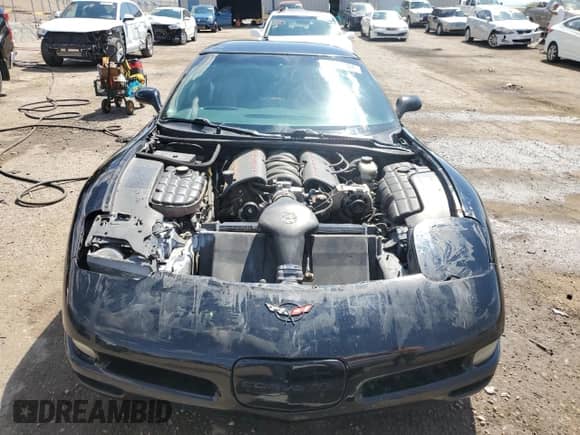 ✅ 1997 Chevrolet Corvette • VIN: 1G1YY22G8V5107138 • Lot: 70486084. Wystawiony na Copart z przebiegiem 231 965 mil mil. Skorzystaj z bezpłatnego archiwum sprzedaży aukcyjnych z USA i zobacz szczegółowy raport historii pojazdu na DreamBid. Zdjęcie 5.
