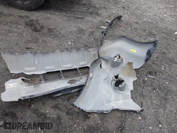 ✅ 2010 Ford Escape XLT • VIN: 1FMCU9D74AKC63932 • Lot: 43590483. Listed on IAAI with 178,238 mi. Free auction sales archive from the USA and detailed vehicle history report at DreamBid. Image 12.