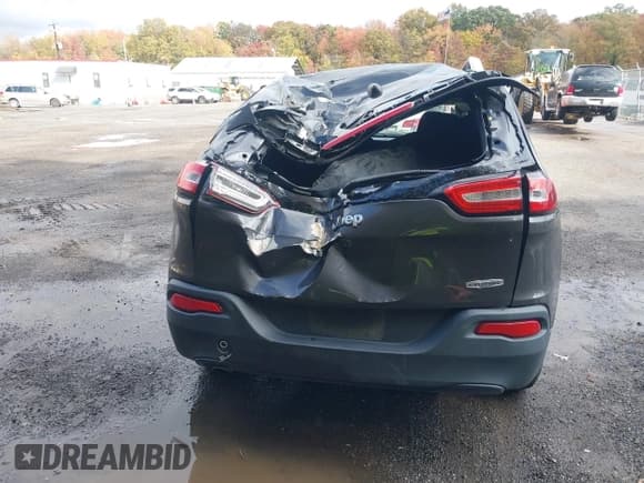 ✅ 2016 Jeep Cherokee Latitude • VIN: 1C4PJLCB9GW137553 • Лот: 43586555. Опубликован ранее на IAAI с пробегом 78 579 миль. Бесплатный доступ к архиву аукционных продаж из США и подробный отчёт об истории автомобиля на DreamBid. Изображение 17.