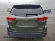 ✅ 2017 Toyota Highlander XLE • VIN: 5TDJZRFH2HS393553 • Lot: 94578105. Listed on Copart with 83,913 mi. Free auction sales archive from the USA and detailed vehicle history report at DreamBid. Image 6.