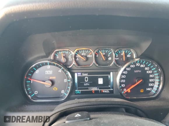 ✅ 2018 Chevrolet Suburban Premier • VIN: 1GNSCJKC4JR189639 • Lot: 64221035. Wystawiony na Copart z przebiegiem 110 256 mil. Bezpłatny archiwum sprzedaży aukcyjnych z USA i szczegółowy raport historii pojazdu na DreamBid. Zdjęcie 9.