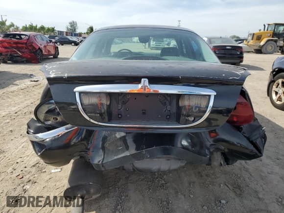 ✅ 1998 Lincoln Continental • VIN: 1LNFM97V8WY742639 • Lot: 82138303. Listed on Copart with 268,814 mi. Free auction sales archive from the USA and detailed vehicle history report at DreamBid. Image 6.