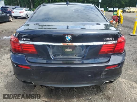 ✅ 2014 BMW 7 Series 750i xDrive • VIN: WBAYB6C58ED225139 • Lot: 63944075. Listed on Copart with 155,046 mi. Free auction sales archive from the USA and detailed vehicle history report at DreamBid. Image 6.