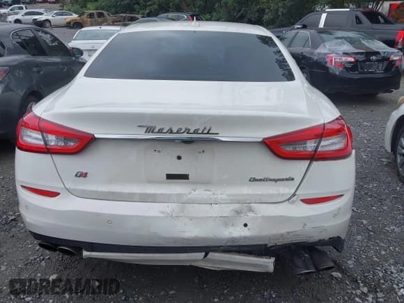 ✅ 2015 Maserati Quattroporte S Q4 • VIN: ZAM56RRA3F1151837 • Лот: 42988332. Опубликован ранее на IAAI с пробегом 79 087 миль. Бесплатный доступ к архиву аукционных продаж из США и подробный отчёт об истории автомобиля на DreamBid. Изображение 16.