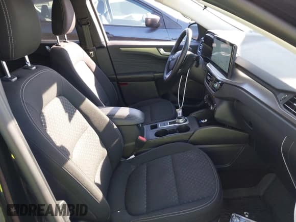 ✅ 2024 Ford Escape Active • VIN: 1FMCU0GN2RUB51944 • Lot: 43524391. Wystawiony na IAAI z przebiegiem 5 997 mil. Bezpłatny archiwum sprzedaży aukcyjnych z USA i szczegółowy raport historii pojazdu na DreamBid. Zdjęcie 5.