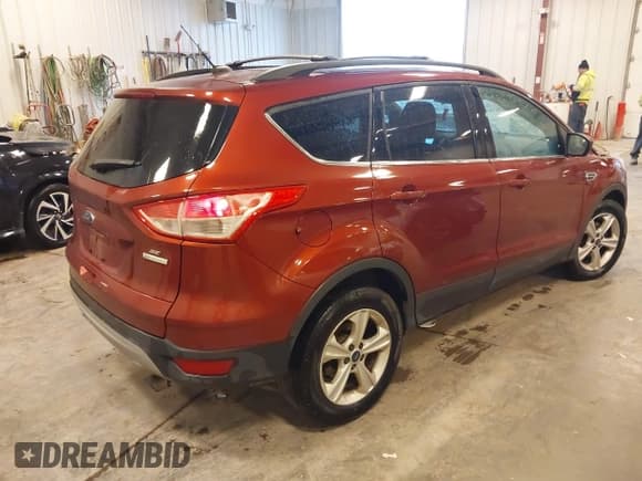 ✅ 2016 Ford Escape SE • VIN: 1FMCU0GXXGUB57733 • Lot: 43630706. Wystawiony na IAAI z przebiegiem 280 651 mil. Bezpłatny archiwum sprzedaży aukcyjnych z USA i szczegółowy raport historii pojazdu na DreamBid. Zdjęcie 4.