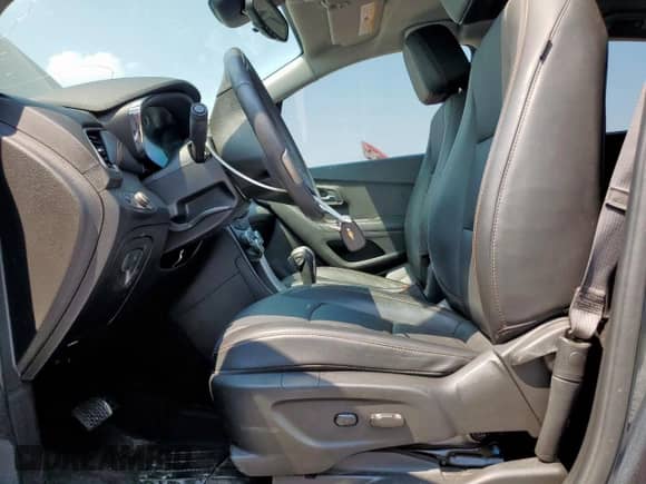 2021 Chevrolet Trax LT с VIN KL7CJLSB7MB327996, выставлен на аукционе Copart как лот 81400895 с пробегом 53 431 миль миль и Списание • Salvage title. История ставок и продаж доступна на DreamBid. Изображение 7.