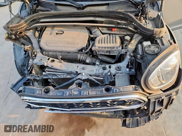 ✅ 2020 MINI Countryman Cooper S • VIN: WMZYW7C04L3L63328 • Lot: 70428225. Listed on Copart with 39,345 mi. Free auction sales archive from the USA and detailed vehicle history report at DreamBid. Image 11.