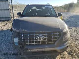 ✅ 2024 Hyundai Venue Limited • VIN: KMHRC8A39RU317539 • Лот: 81085894. Размещён на Copart с пробегом 13 416 миль миль. Получите бесплатный доступ к архиву аукционных продаж из США и посмотрите подробный отчёт об истории автомобиля на DreamBid. Изображение 5.