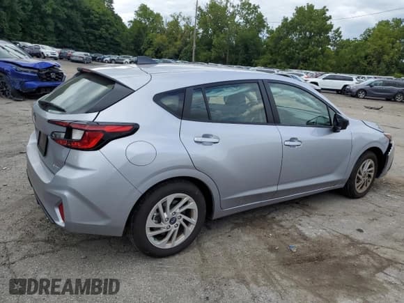 ✅ 2024 Subaru Impreza • VIN: JF1GUABC4R8367469 • Lot: 68389784. Wystawiony na Copart z przebiegiem 5 687 mil. Bezpłatny archiwum sprzedaży aukcyjnych z USA i szczegółowy raport historii pojazdu na DreamBid. Zdjęcie 3.