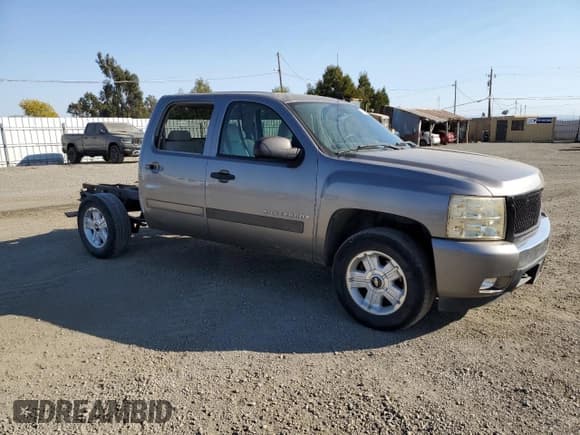 ✅ 2007 Chevrolet Silverado 1500 1LT • VIN: 3GCEK13M97G557029 • Лот: 73782784. Опубликован ранее на Copart с пробегом 140 827 миль. Бесплатный доступ к архиву аукционных продаж из США и подробный отчёт об истории автомобиля на DreamBid. Изображение 4.
