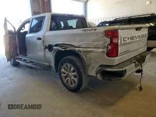 ✅ 2020 Chevrolet Silverado 1500 Custom • VIN: 3GCPYBEK3LG167482 • Lot: 84585335. Wystawiony na Copart z przebiegiem 73 964 mil. Bezpłatny archiwum sprzedaży aukcyjnych z USA i szczegółowy raport historii pojazdu na DreamBid. Zdjęcie 2.