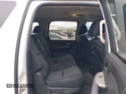 ✅ 2010 Chevrolet Suburban LS • VIN: 1GNUCHE09AR200640 • Lot: 42326053. Listed on IAAI with 218,327 mi. Free auction sales archive from the USA and detailed vehicle history report at DreamBid. Image 8.