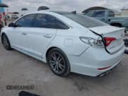 ✅ 2015 Hyundai Sonata Sport • VIN: 5NPE34AB9FH053070 • Lot: 43467488. Wystawiony na IAAI z przebiegiem 161 949 mil. Bezpłatny archiwum sprzedaży aukcyjnych z USA i szczegółowy raport historii pojazdu na DreamBid. Zdjęcie 3.