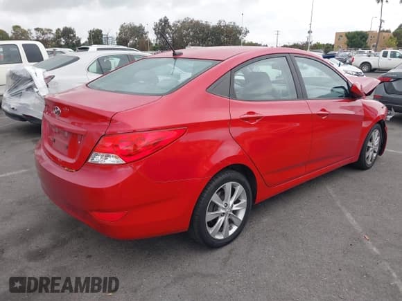 ✅ 2013 Hyundai Accent GLS • VIN: KMHCU4AE7DU479496 • Лот: 43316726. Опубликован ранее на IAAI с пробегом 122 688 миль. Бесплатный доступ к архиву аукционных продаж из США и подробный отчёт об истории автомобиля на DreamBid. Изображение 4.