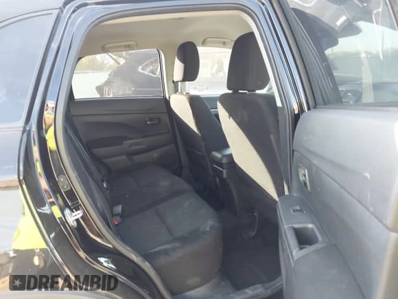 ✅ 2021 Mitsubishi Outlander ES • VIN: JA4APUAU2MU009168 • Lot: 43316709. Listed on IAAI with 27,685 mi. Free auction sales archive from the USA and detailed vehicle history report at DreamBid. Image 8.