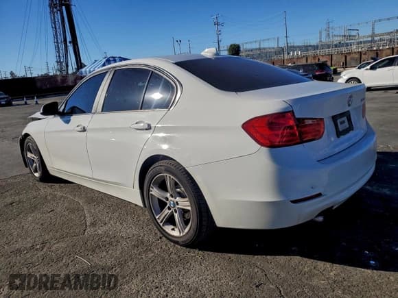 ✅ 2013 BMW 3 Series 328i • VIN: WBA3C1C5XDF435688 • Lot: 94723865. Listed on Copart with 151,637 mi. Free auction sales archive from the USA and detailed vehicle history report at DreamBid. Image 2.