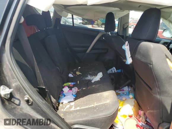 ✅ 2018 Toyota RAV4 XLE • VIN: 2T3WFREV2JW450330 • Lot: 57656175. Listed on Copart with 209,950 mi. Free auction sales archive from the USA and detailed vehicle history report at DreamBid. Image 11.