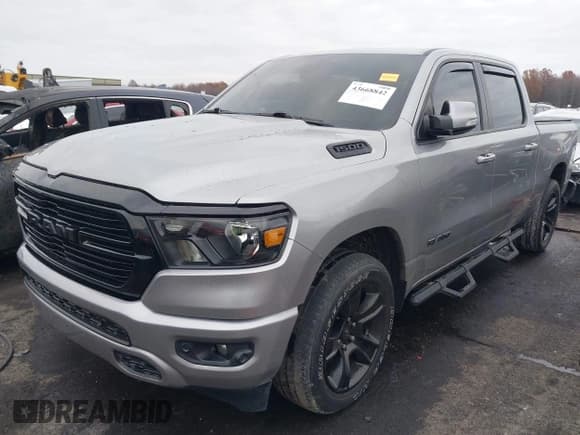 ✅ 2020 Ram 1500 Big Horn • VIN: 1C6SRFFT1LN184320 • Lot: 43668842. Wystawiony na IAAI z przebiegiem 66 325 mil. Bezpłatny archiwum sprzedaży aukcyjnych z USA i szczegółowy raport historii pojazdu na DreamBid. Zdjęcie 17.