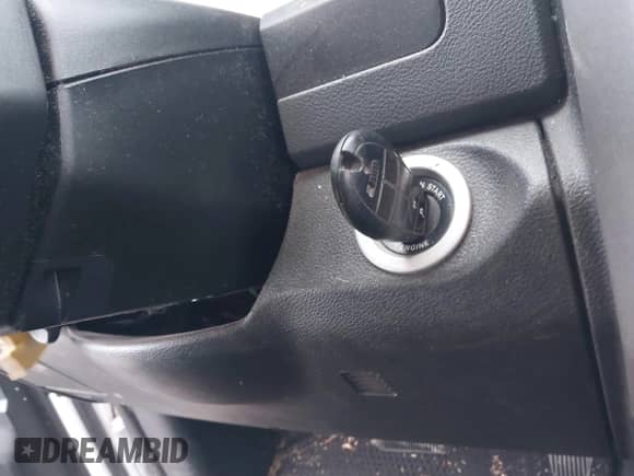 2018 Ram 1500 Tradesman z VIN 1C6RR6FG3JS147382, wystawiony jako IAAI lot #41251352 z przebiegiem 166 066 mil mil oraz . Historia ofert i sprzedaży dostępna na DreamBid. Obrazek 11.