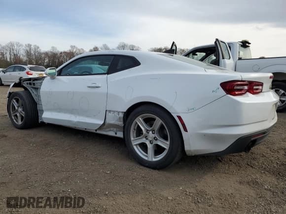 ✅ 2019 Chevrolet Camaro 1LT • VIN: 1G1FB1RX9K0126198 • Lot: 92644955. Listed on Copart with 95,519 mi. Free auction sales archive from the USA and detailed vehicle history report at DreamBid. Image 2.