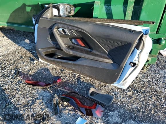 ✅ 2024 BMW M2 • VIN: 3MF13DM08R8D95395 • Lot: 85391664. Listed on Copart with Not provided. Free auction sales archive from the USA and detailed vehicle history report at DreamBid. Image 14.