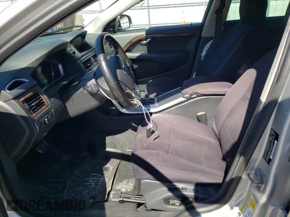 ✅ 2016 Volvo S80 T5 Drive-E Platinum • VIN: YV140MAM7G1196981 • Lot: 70409363. Wystawiony na Copart z przebiegiem 68 138 mil. Bezpłatny archiwum sprzedaży aukcyjnych z USA i szczegółowy raport historii pojazdu na DreamBid. Zdjęcie 7.