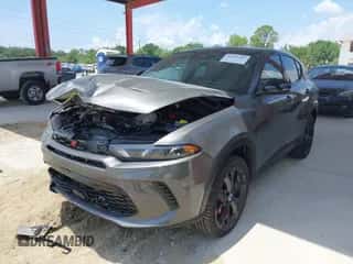 2024 Dodge Hornet GT Plus z VIN ZACNDFBN0R3A24223, wystawiony jako IAAI lot #42191465 z przebiegiem 2 795 mil mil oraz . Historia ofert i sprzedaży dostępna na DreamBid. Obrazek 2.