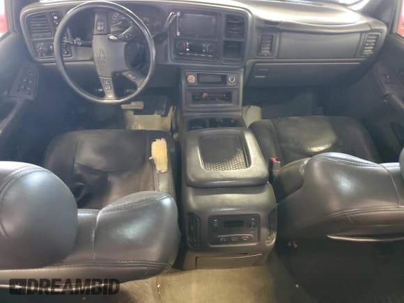 ✅ 2004 Chevrolet Silverado 1500 LS • VIN: 2GCEK13T141425684 • Lot: 57147275. Wystawiony na Copart z przebiegiem 269 227 mil. Bezpłatny archiwum sprzedaży aukcyjnych z USA i szczegółowy raport historii pojazdu na DreamBid. Zdjęcie 8.