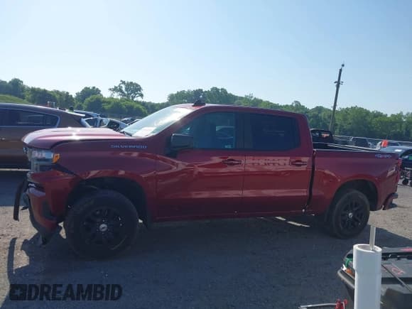 ✅ 2019 Chevrolet Silverado 1500 RST • VIN: 1GCUYEED4KZ113855 • Lot: 42568253. Wystawiony na IAAI z przebiegiem 173 168 mil. Bezpłatny archiwum sprzedaży aukcyjnych z USA i szczegółowy raport historii pojazdu na DreamBid. Zdjęcie 15.