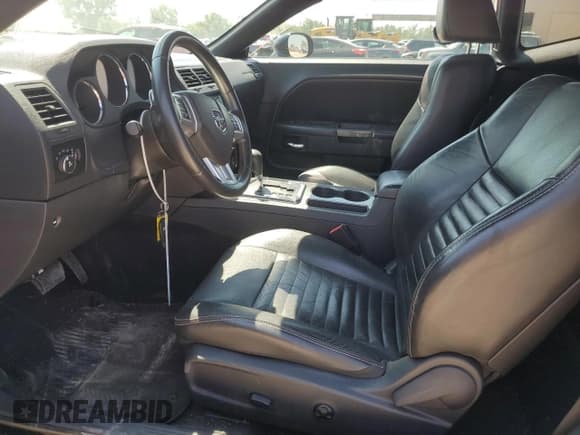 ✅ 2012 Dodge Challenger SXT • VIN: 2C3CDYAG7CH29365X • Lot: 66184534. Wystawiony na Copart z przebiegiem Nie podano. Bezpłatny archiwum sprzedaży aukcyjnych z USA i szczegółowy raport historii pojazdu na DreamBid. Zdjęcie 7.