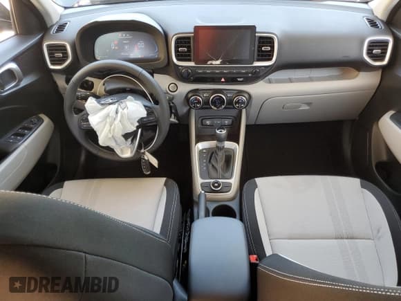 ✅ 2024 Hyundai Venue SEL • VIN: KMHRC8A3XRU329358 • Lot: 69918474. Listed on Copart with 1,021 mi. Free auction sales archive from the USA and detailed vehicle history report at DreamBid. Image 8.