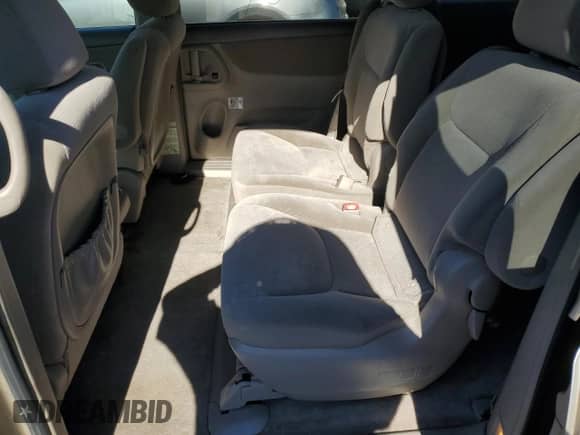 2005 Toyota Sienna LE z VIN 5TDZA23C55S353585, wystawiony jako Copart lot #89558335 z przebiegiem 89 759 mil mil oraz Szkoda całkowita • Salvage title. Historia ofert i sprzedaży dostępna na DreamBid. Obrazek 11.