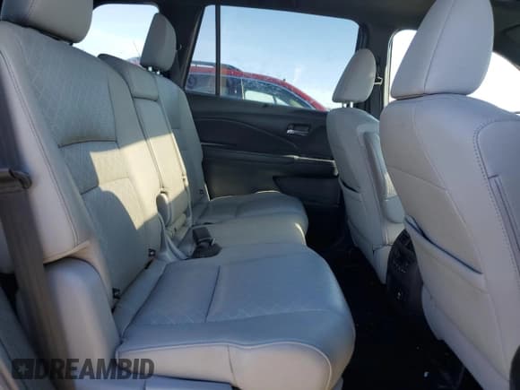 ✅ 2021 Honda Passport Touring • VIN: 5FNYF8H99MB006096 • Lot: 46292925. Listed on Copart with 40,809 mi. Free auction sales archive from the USA and detailed vehicle history report at DreamBid. Image 11.