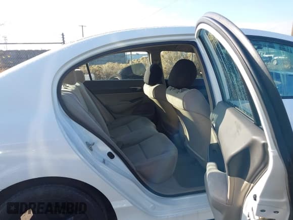 ✅ 2011 Honda Civic LX • VIN: 19XFA1F55BE038608 • Lot: 43757906. Listed on IAAI with 152,551 mi. Free auction sales archive from the USA and detailed vehicle history report at DreamBid. Image 8.