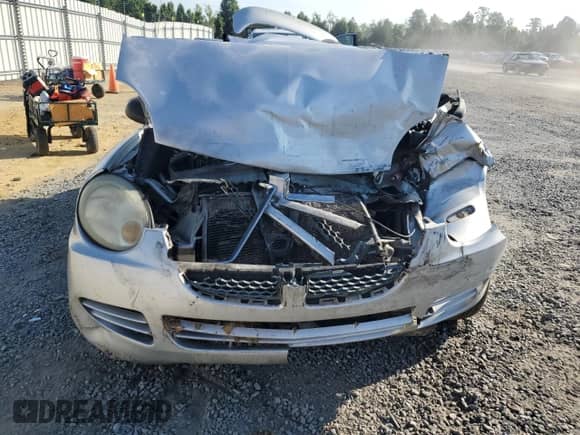 2003 Dodge Neon SXT z VIN 1B3ES56C83D106967, wystawiony jako Copart lot #62285514 z przebiegiem Nie podano mil oraz Szkoda całkowita • Salvage title. Historia ofert i sprzedaży dostępna na DreamBid. Obrazek 5.