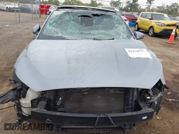 ✅ 2019 Hyundai Veloster 2.0 • VIN: KMHTG6AF3KU004260 • Lot: 43270719. Listed on IAAI with Not provided. Free auction sales archive from the USA and detailed vehicle history report at DreamBid. Image 13.