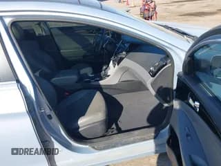 ✅ 2012 Hyundai Sonata SE • VIN: 5NPEC4AB8CH452970 • Лот: 43304614. Опубликован ранее на IAAI с пробегом 192 764 миль. Бесплатный доступ к архиву аукционных продаж из США и подробный отчёт об истории автомобиля на DreamBid. Изображение 5.