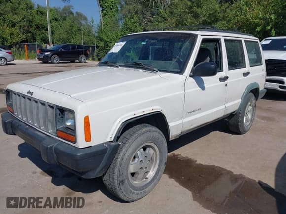 ✅ 1997 Jeep Cherokee Sport • VIN: 1J4FJ68S5VL605552 • Lot: 43056346. Wystawiony na IAAI z przebiegiem 192 834 mil. Bezpłatny archiwum sprzedaży aukcyjnych z USA i szczegółowy raport historii pojazdu na DreamBid. Zdjęcie 2.