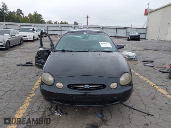 ✅ 1998 Ford Taurus SE Comfort • VIN: 1FAFP53S0WG125666 • Lot: 43381901. Wystawiony na IAAI z przebiegiem 196 646 mil. Bezpłatny archiwum sprzedaży aukcyjnych z USA i szczegółowy raport historii pojazdu na DreamBid. Zdjęcie 13.