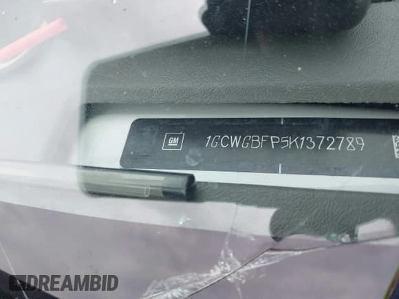 ✅ 2019 Chevrolet Express Cargo • VIN: 1GCWGBFP5K1372789 • Лот: 42361642. Опубликован ранее на IAAI с пробегом 170 352 миль. Бесплатный доступ к архиву аукционных продаж из США и подробный отчёт об истории автомобиля на DreamBid. Изображение 9.