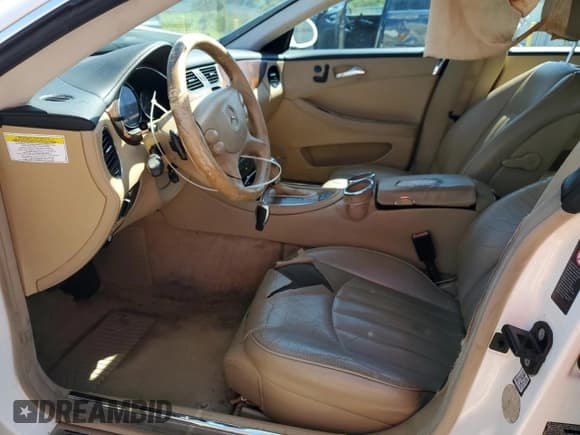 ✅ 2008 Mercedes-Benz CLS 550 • VIN: WDDDJ72X18A123190 • Лот: 70184315. Опубликован ранее на Copart с пробегом 179 423 миль. Бесплатный доступ к архиву аукционных продаж из США и подробный отчёт об истории автомобиля на DreamBid. Изображение 7.