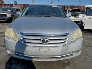 ✅ 2005 Toyota Avalon Limited • VIN: 4T1BK36BX5U009295 • Лот: 94753175. Опубликован ранее на Copart с пробегом 165 657 миль. Бесплатный доступ к архиву аукционных продаж из США и подробный отчёт об истории автомобиля на DreamBid. Изображение 5.