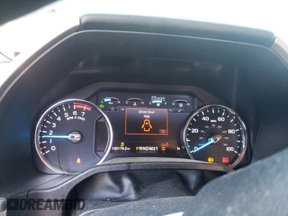 ✅ 2017 Ford F-250 XL • VIN: 1FT7X2B62HEB38645 • Lot: 87421185. Wystawiony na Copart z przebiegiem 130 179 mil. Bezpłatny archiwum sprzedaży aukcyjnych z USA i szczegółowy raport historii pojazdu na DreamBid. Zdjęcie 9.