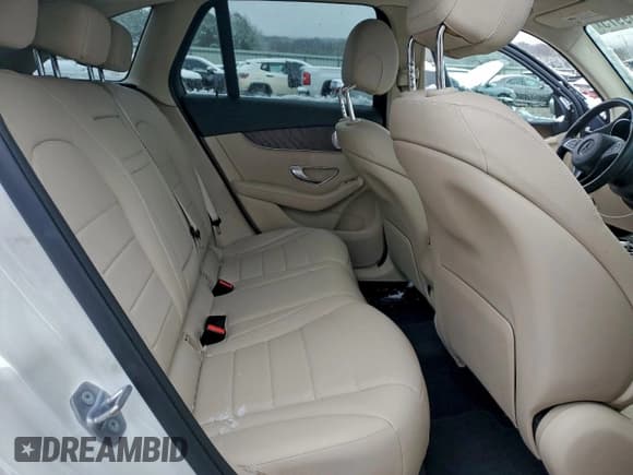 ✅ 2019 Mercedes-Benz GLC 300 • VIN: WDC0G4KBXKF641135 • Лот: 94959975. Опубликован ранее на Copart с пробегом 67 947 миль. Бесплатный доступ к архиву аукционных продаж из США и подробный отчёт об истории автомобиля на DreamBid. Изображение 11.