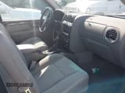 ✅ 2005 GMC Envoy SLE • VIN: 1GKES12S056166290 • Лот: 42662410. Опубликован ранее на IAAI с пробегом 65 516 миль. Бесплатный доступ к архиву аукционных продаж из США и подробный отчёт об истории автомобиля на DreamBid. Изображение 5.