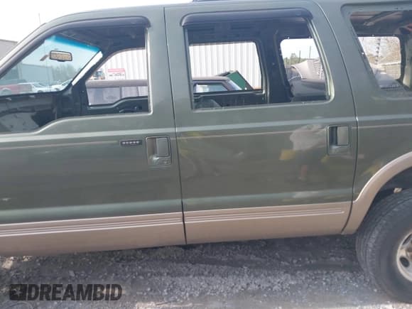 ✅ 2005 Ford Excursion Eddie Bauer • VIN: 1FMSU45P05ED43696 • Lot: 41674430. Listed on IAAI with Not provided. Free auction sales archive from the USA and detailed vehicle history report at DreamBid. Image 13.