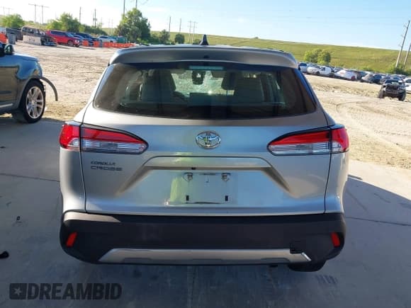 ✅ 2022 Toyota Corolla Cross L • VIN: 7MUAAAAG8NV008439 • Lot: 43446579. Listed on IAAI with Not provided. Free auction sales archive from the USA and detailed vehicle history report at DreamBid. Image 17.